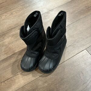 The Children's Place Black Snow Boots